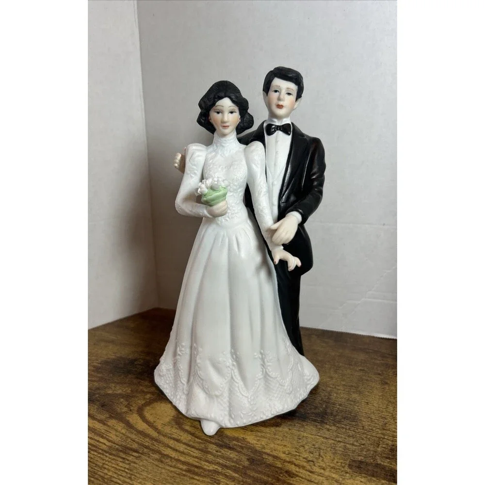 Vtg Porcelain Wedding Figurine Bride Groom Table Decor 8.5” Bridal Shower Love